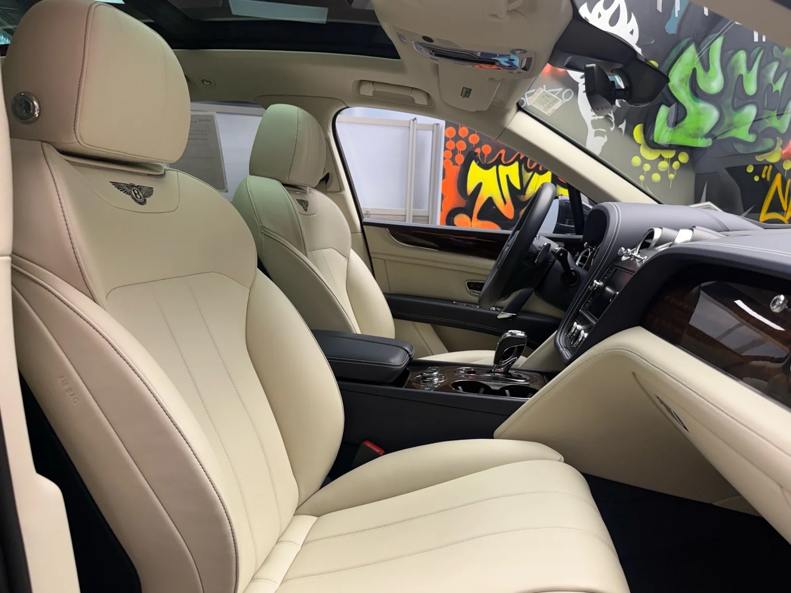 Used 2019 Dk. Blue Bentley V8 image 25