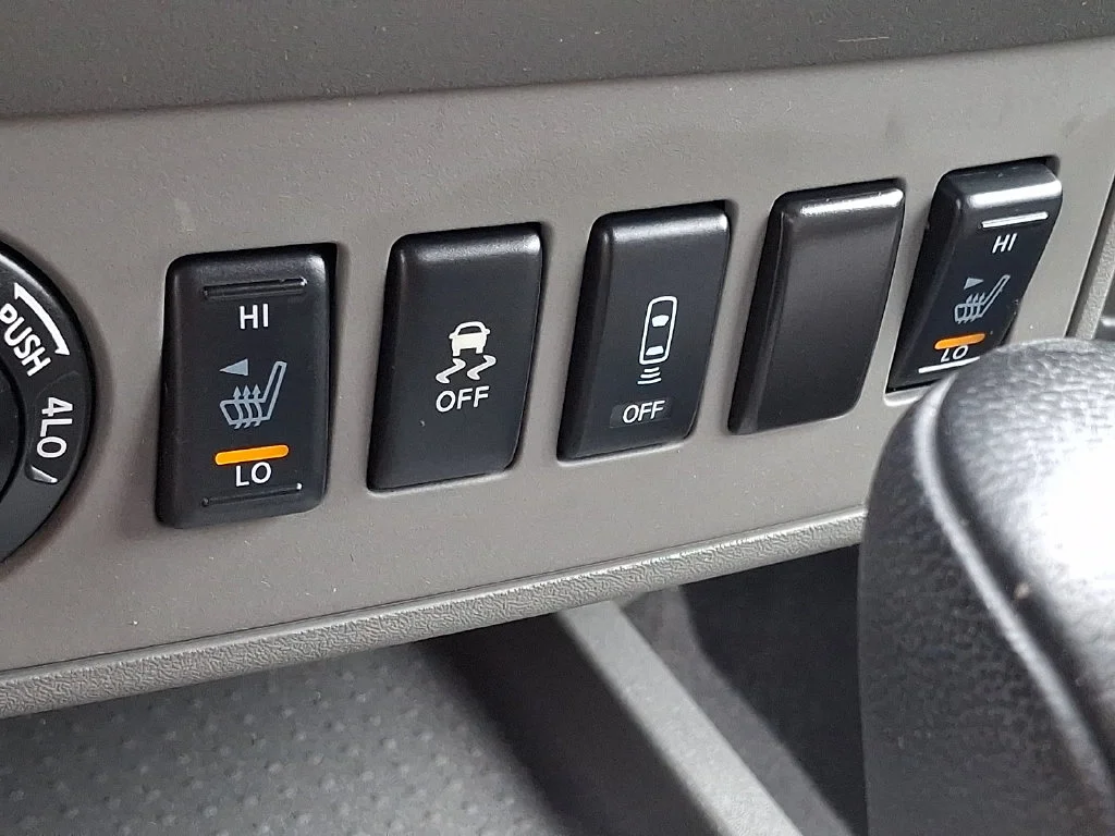 Certified Used 2020 Gun Metallic Nissan SV image 25