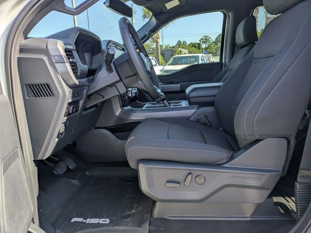 New 2026 Oxford White Ford XLT image 20