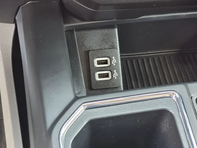 Used 2019 Black Metallic Ford XL image 21