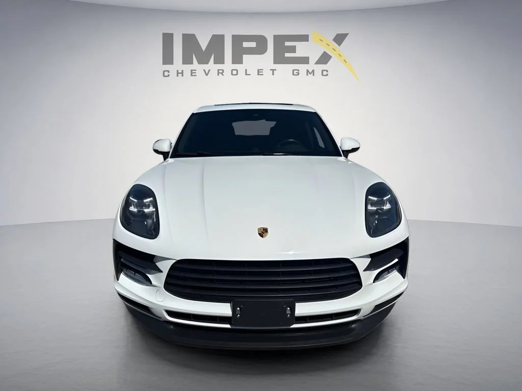 Used 2021  Porsche  image 8