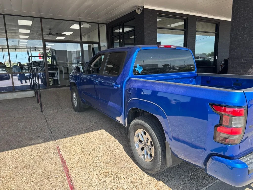 Used 2024 Blue Nissan SV image 3