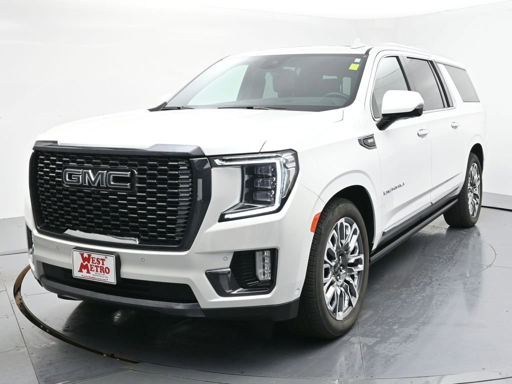 2023 GMC Yukon Denali Ultimate AWD's photo