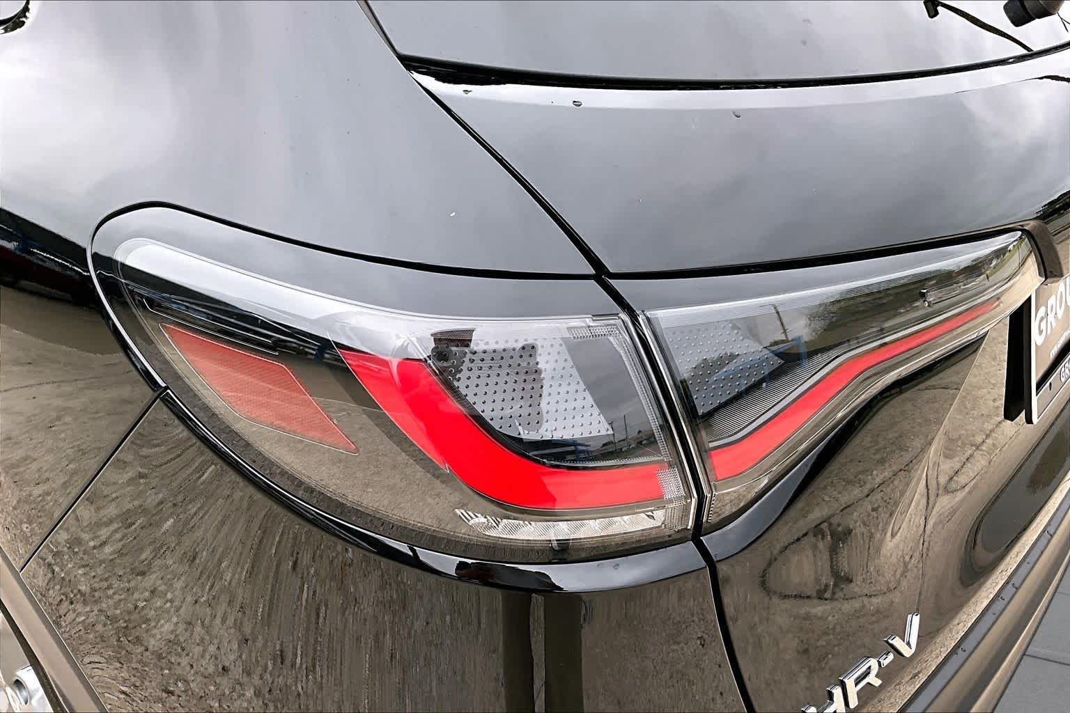 2027 Honda HR-V LX - Photo 28