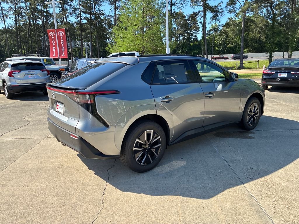 2026 Toyota bZ XLE - Photo 7