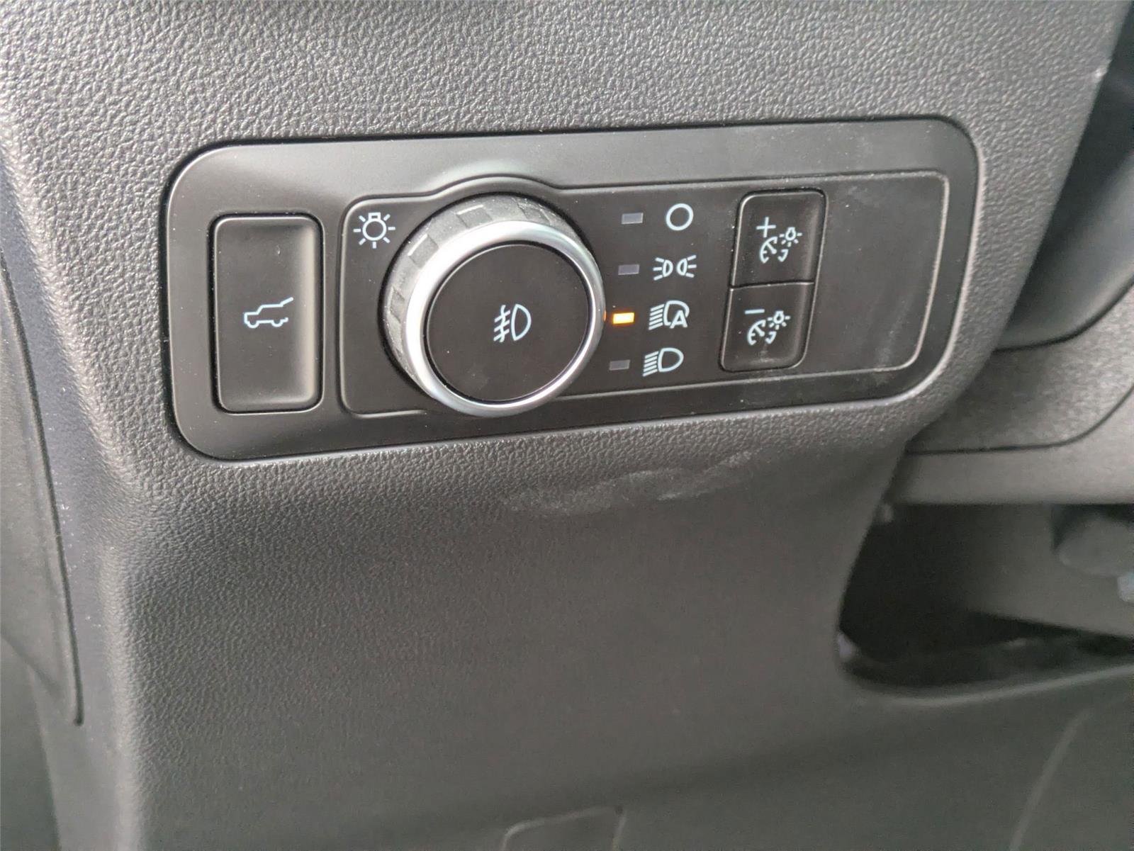 New 2025 Velocity Blue Metallic Ford Outer Banks® image 15