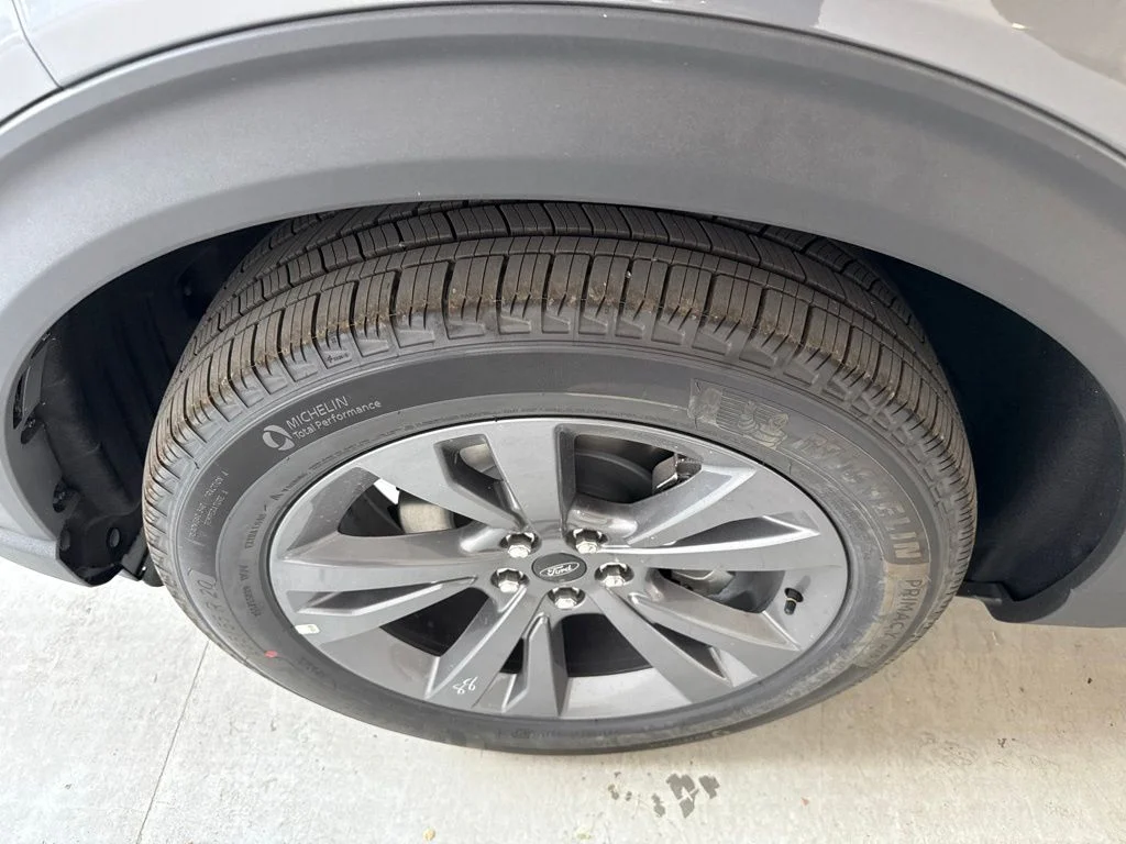 New 2026 Carbonized Gray Metallic Ford Active image 8