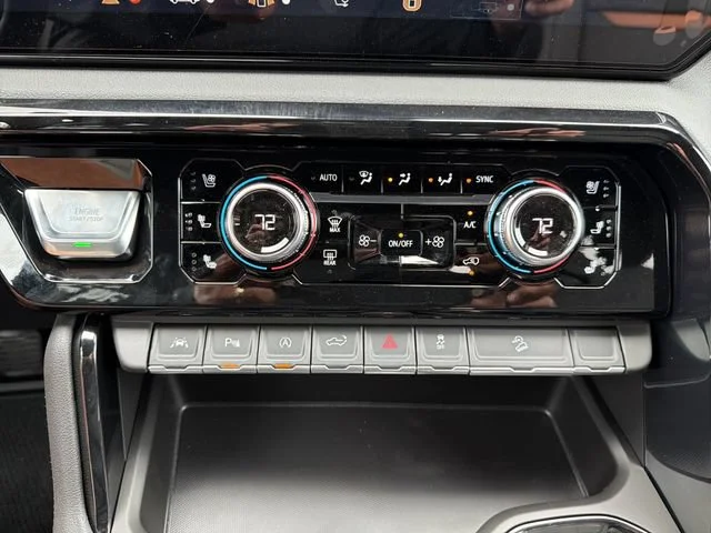 New 2026 Summit White GMC AT4 image 14