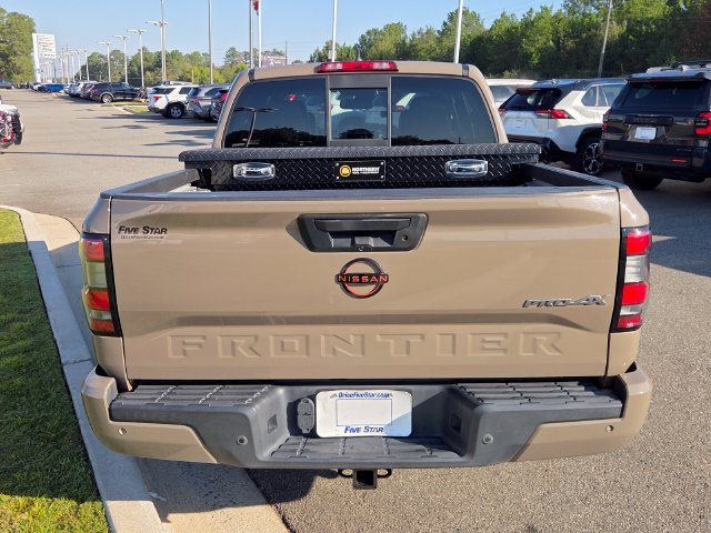 Used 2022  Nissan PRO-4X image 13