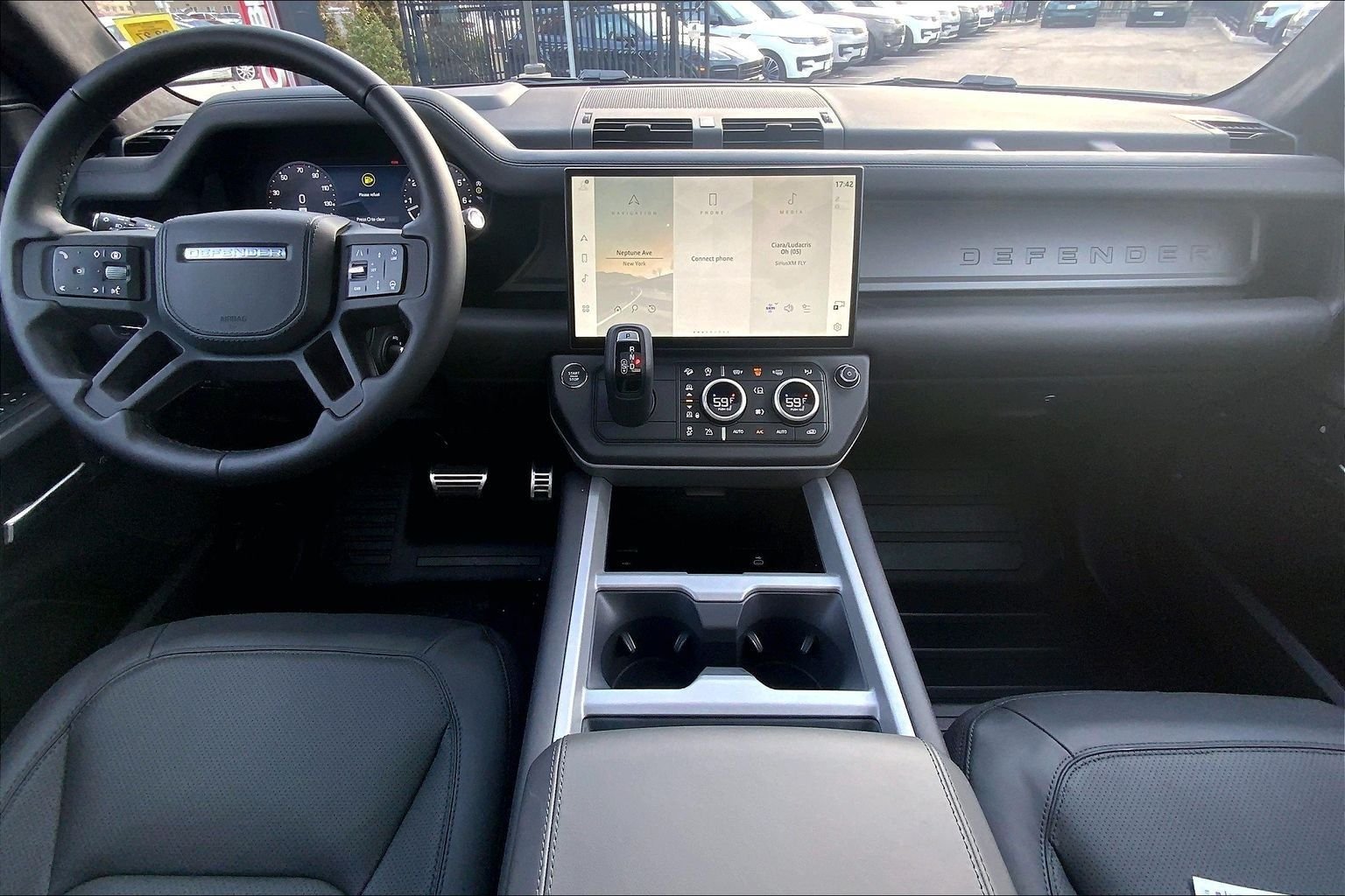 New 2026 Santorini Black Land Rover V8 image 5