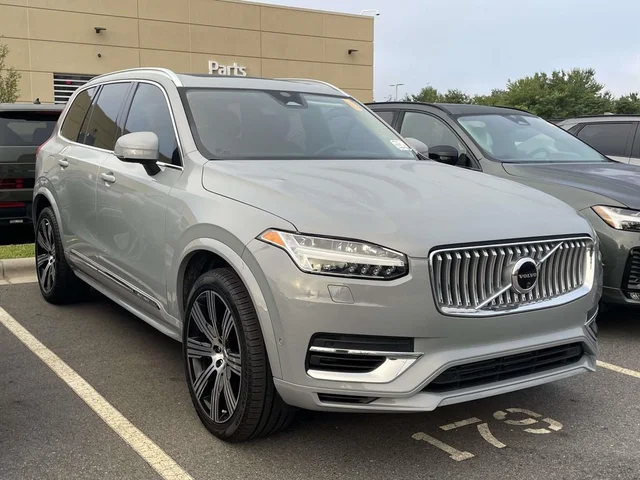 2024 Volvo XC90 T8 Plus Bright Theme