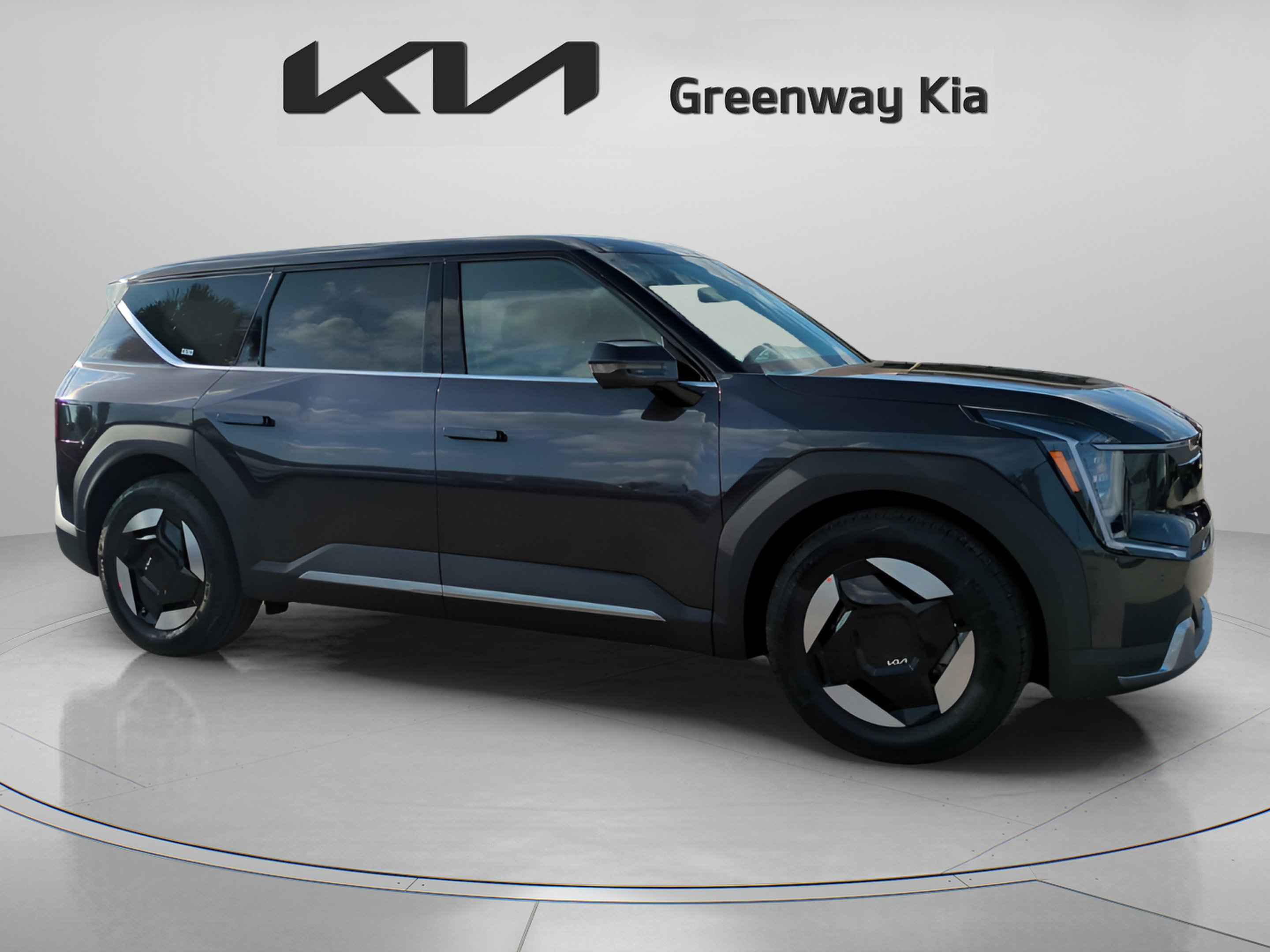 Certified Used 2026 Panthera Metal Kia Light Long Range image 2