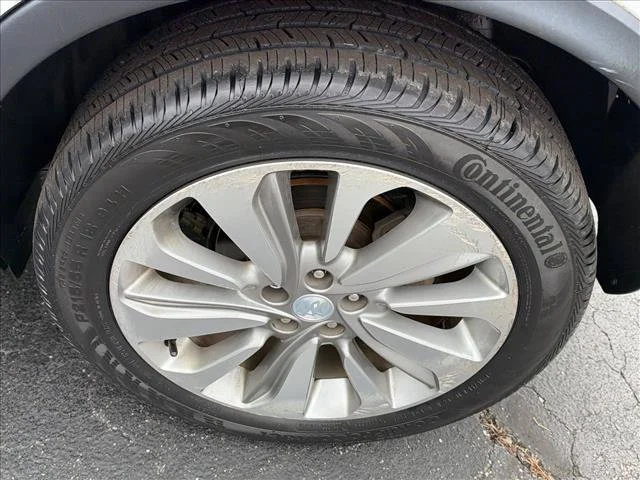 Used 2019 (Includes (CM5) Black Carbon Metallic lower exterior accent color, Paint code W700S.) Buick Preferred image 34