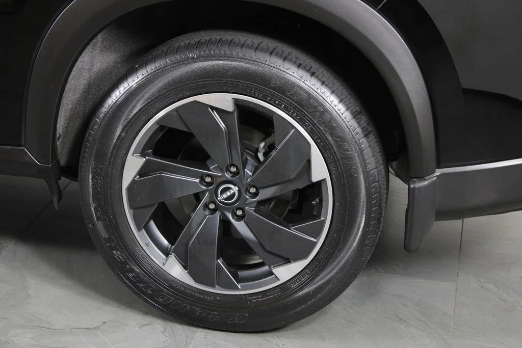 2024 Nissan Rogue SV - Photo 15