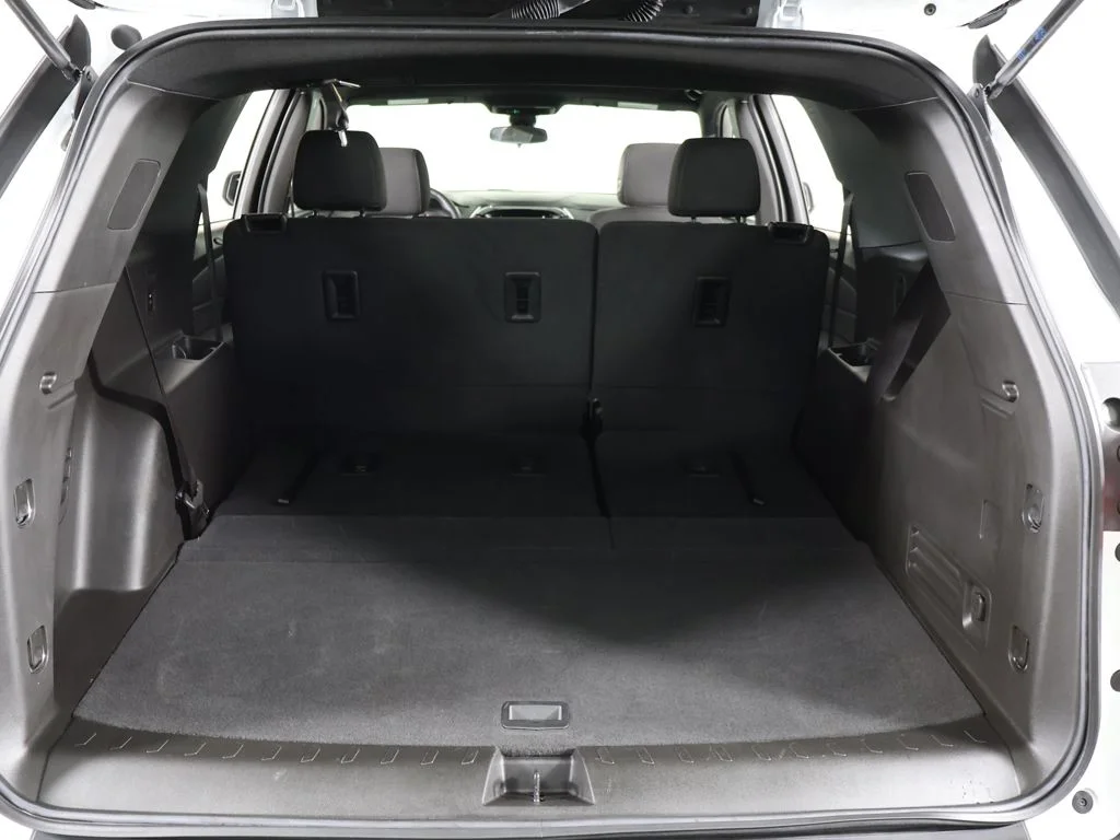 Used 2023 Summit White Chevrolet LT image 20