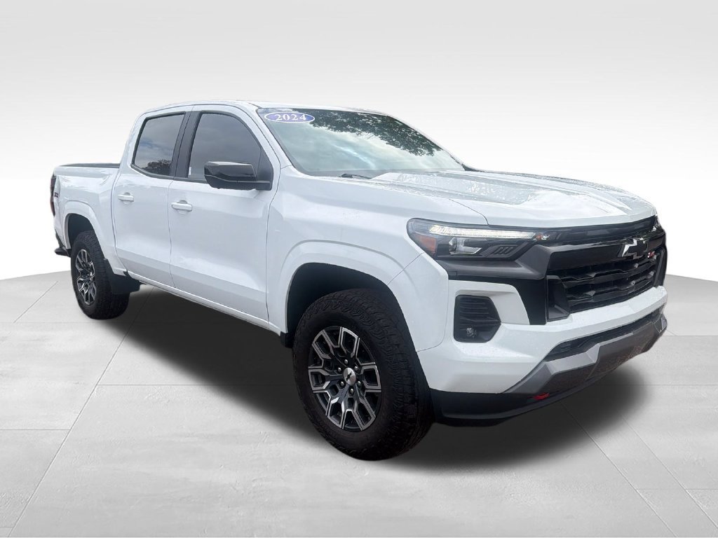 Used 2024 White Chevrolet Z71 image 7