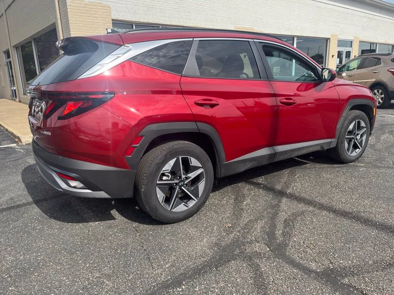 Used 2026 Red Hyundai SEL image 5