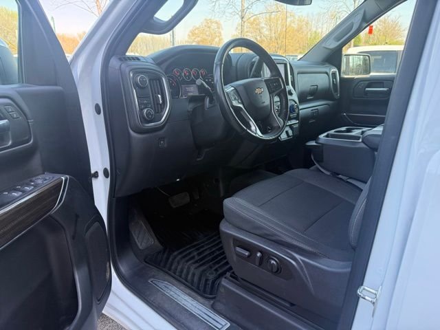 Used 2021 White Chevrolet LT image 13