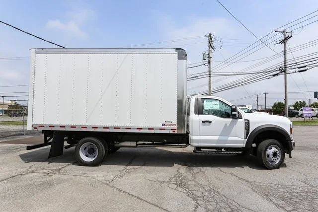 New 2025 Oxford White Ford XL image 12
