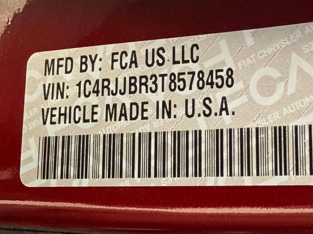 New 2026 Velvet Red Pearl-Coat Exterior Paint Jeep Limited image 36