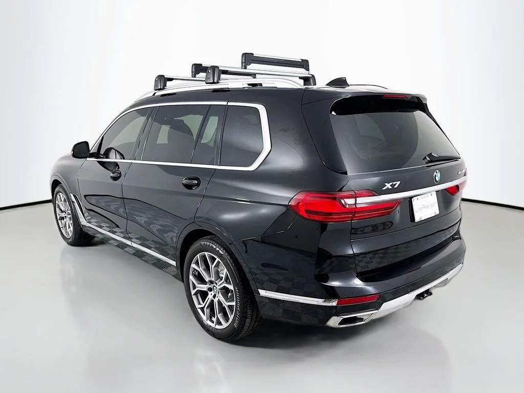 Used 2022 Jet Black BMW xDrive40i image 3