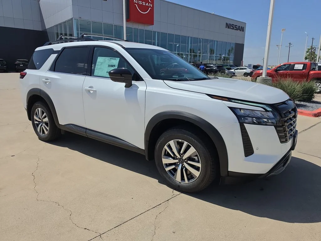 New 2026 Everest White Pearl TriCoat Nissan SL image 9