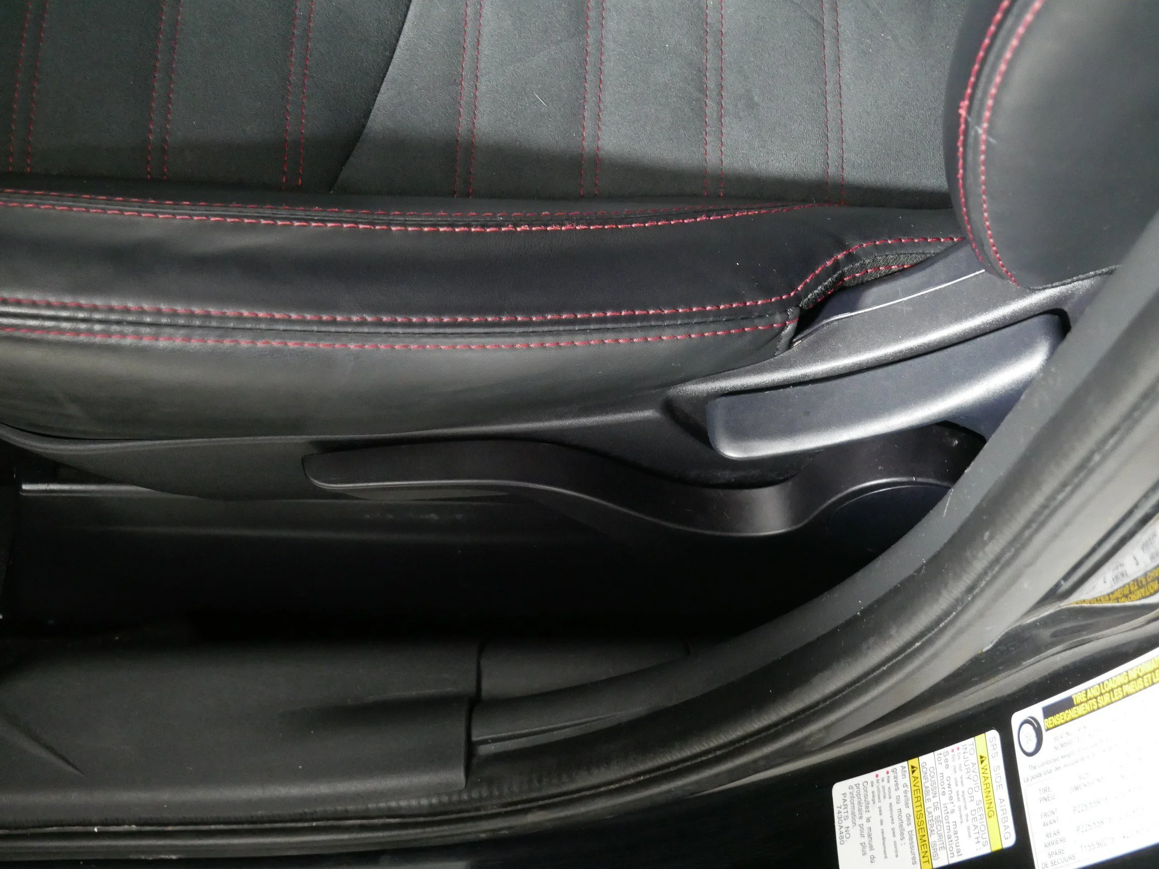 Used 2024 Labrador Black Pearl Mitsubishi SE image 20