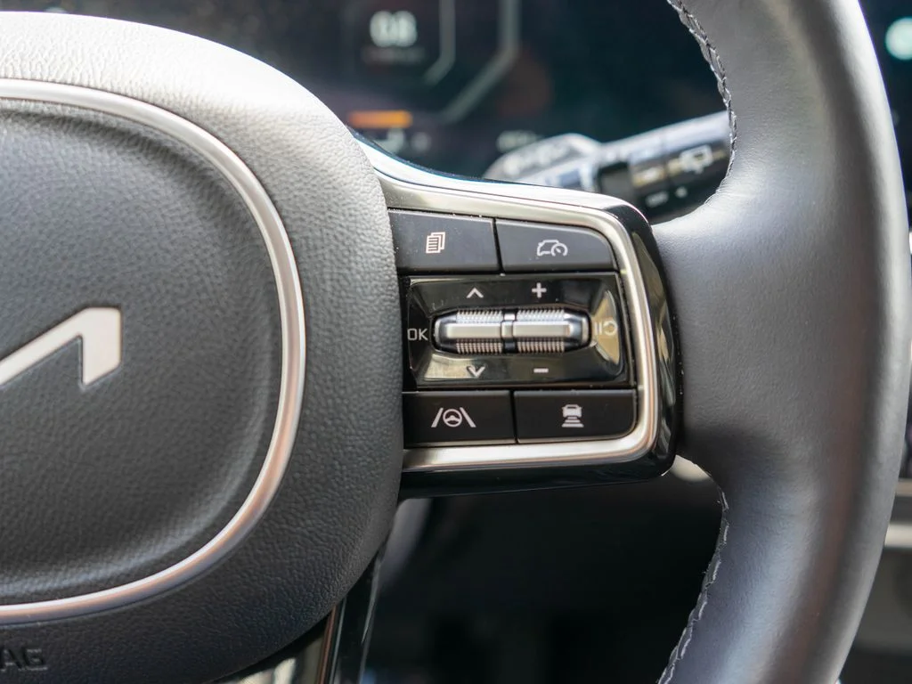 Used 2025 Blue Kia SX Prestige image 23