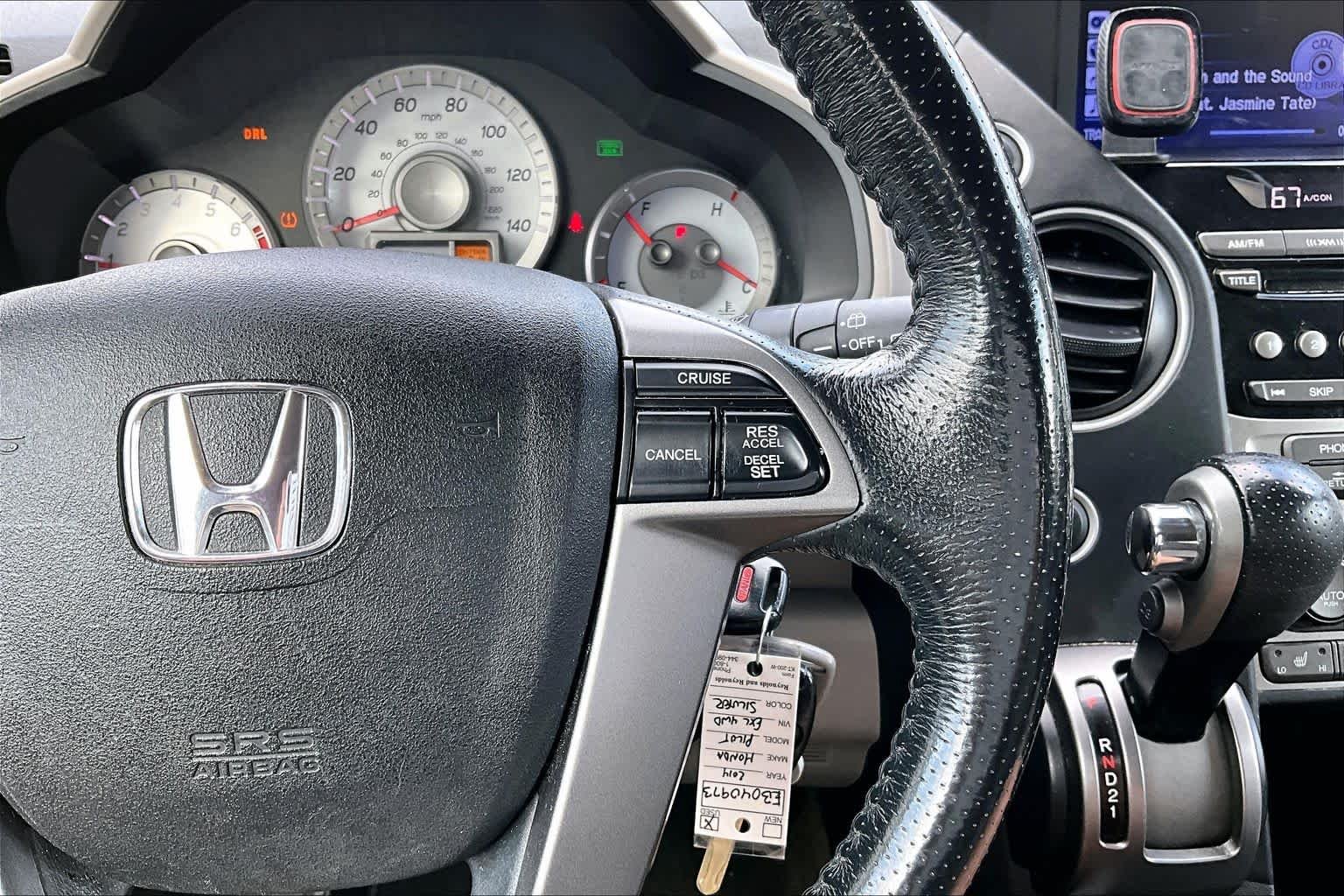 Used 2014 Alabaster Silver Metallic Honda EX-L image 25