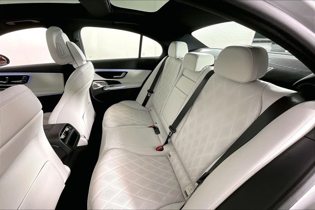 2026 Mercedes-Benz E-Class E350 - Photo 18