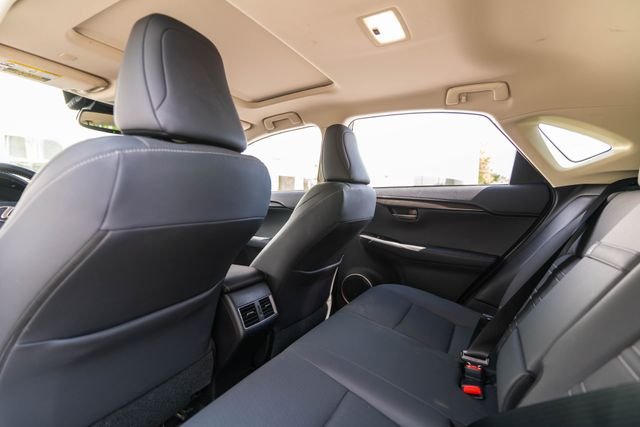 2020 Lexus NX 300 - Photo 15