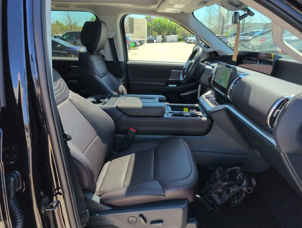 New 2026 Black Ford Platinum image 13