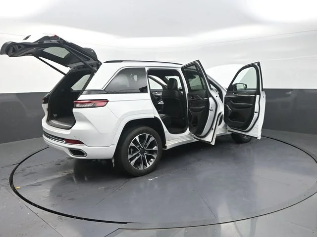 Used 2023 White Jeep Overland 4xe image 37