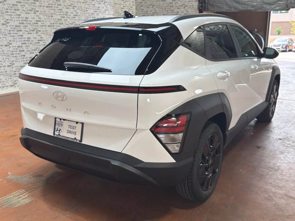 New 2027 Atlas White Hyundai SEL Sport image 7