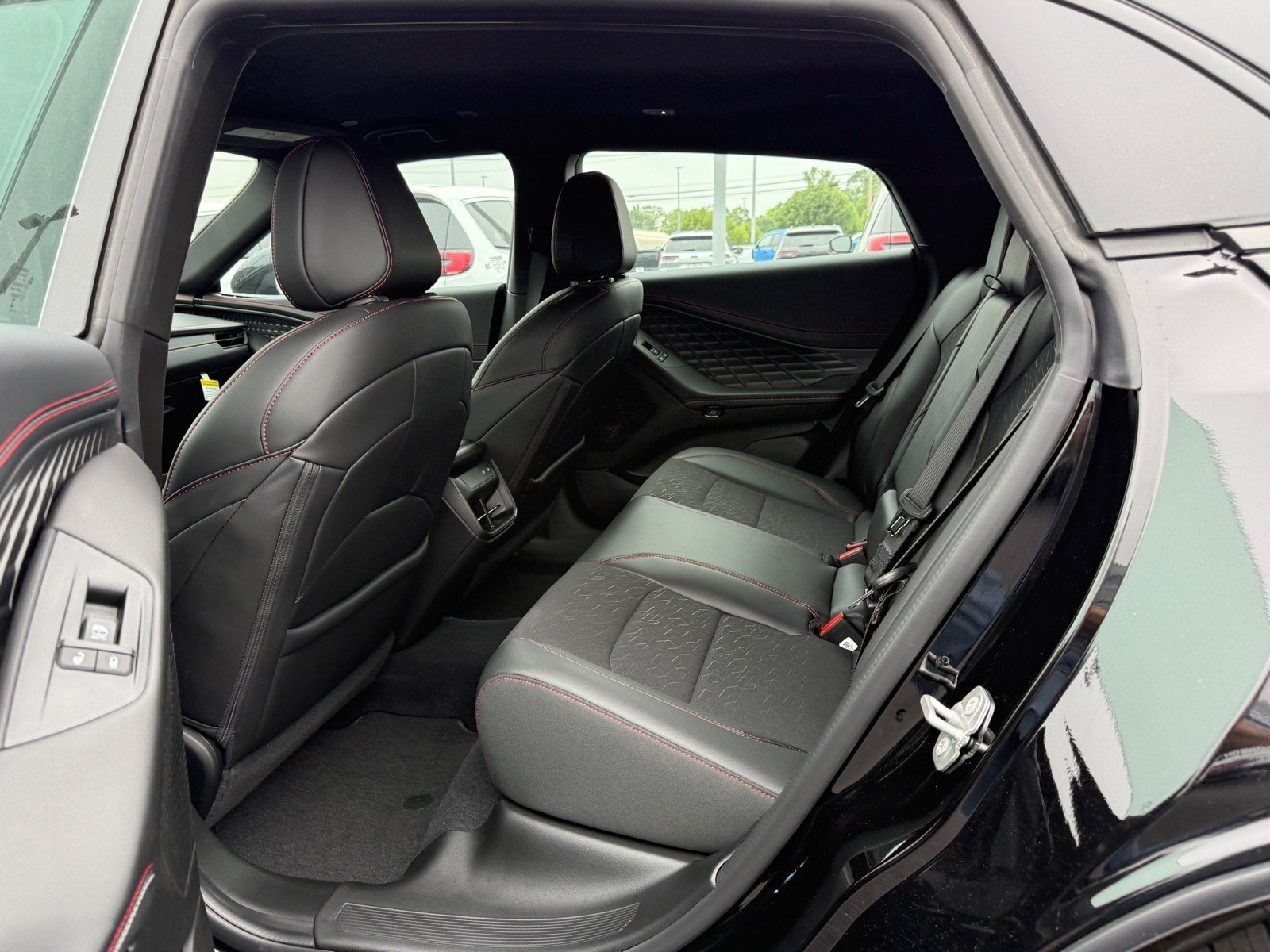 New 2026 Diamond Black Crystal Pearlcoat Dodge R/T 4 Door AWD image 6