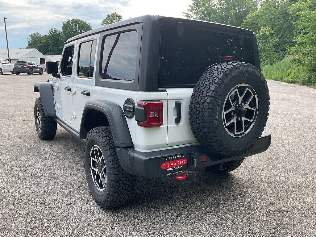 New 2026 Bright White Clearcoat Jeep 4-Door Rubicon 4x4 image 5