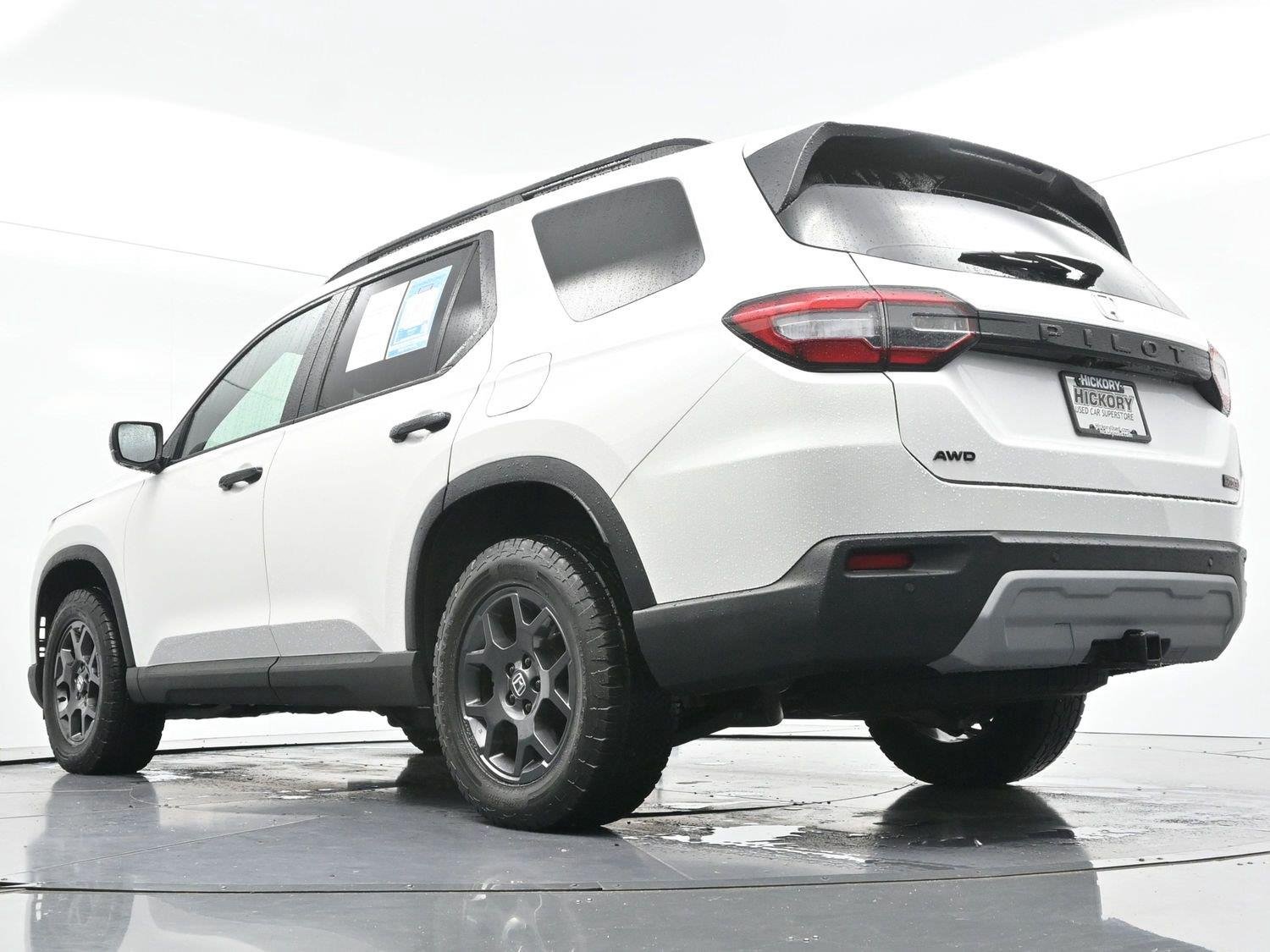 Used 2024 Platinum White Pearl Honda TrailSport image 58