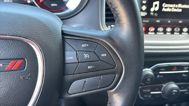 Used 2023 White Dodge SXT image 23