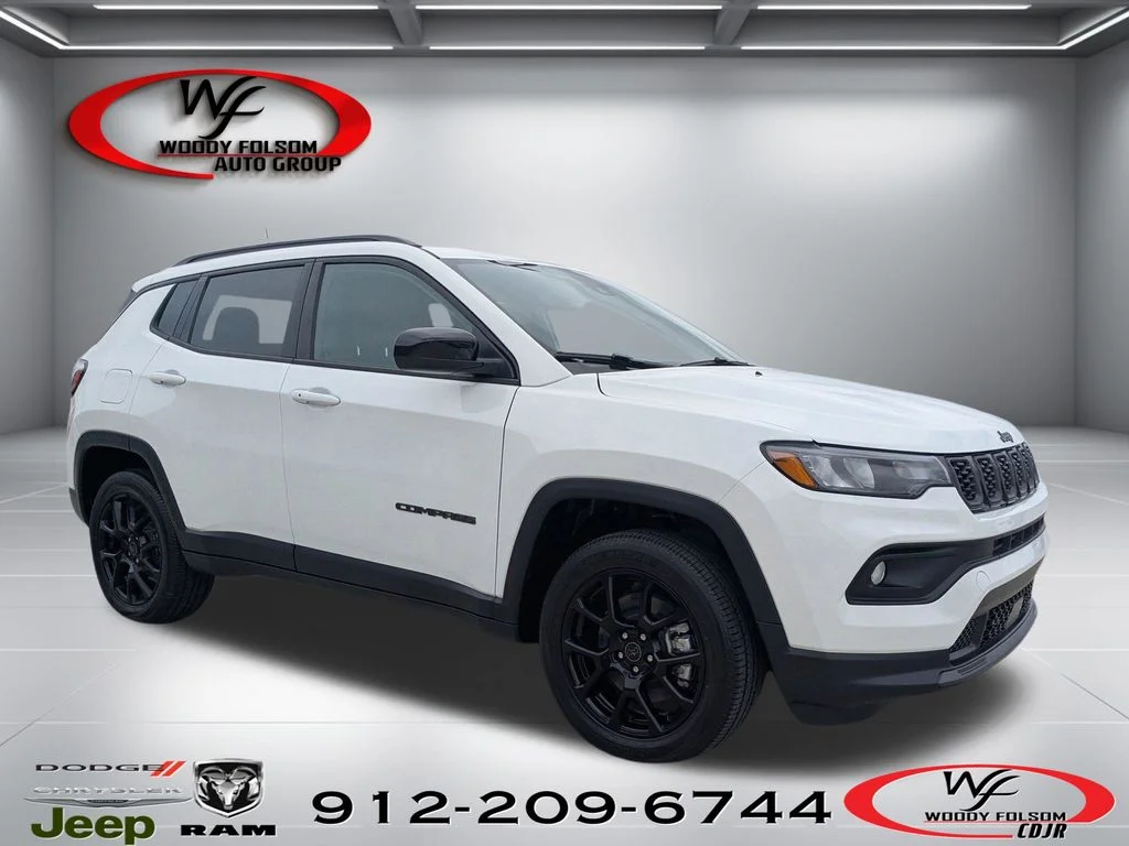 New 2026 Bright White Clear-Coat Exterior Paint Jeep Latitude image 1