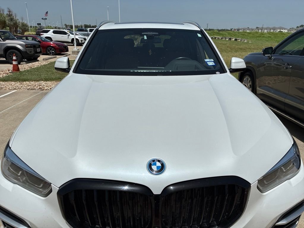Used 2023 White BMW xDrive45e image 5