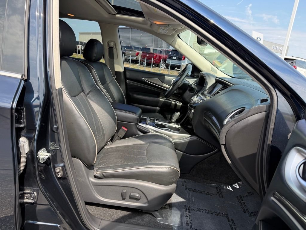 Used 2020 Blue INFINITI LUXE image 29
