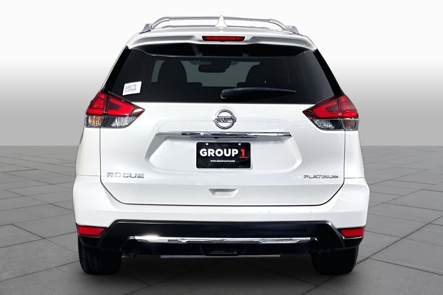 Used 2018 Pearl White Nissan SL image 5