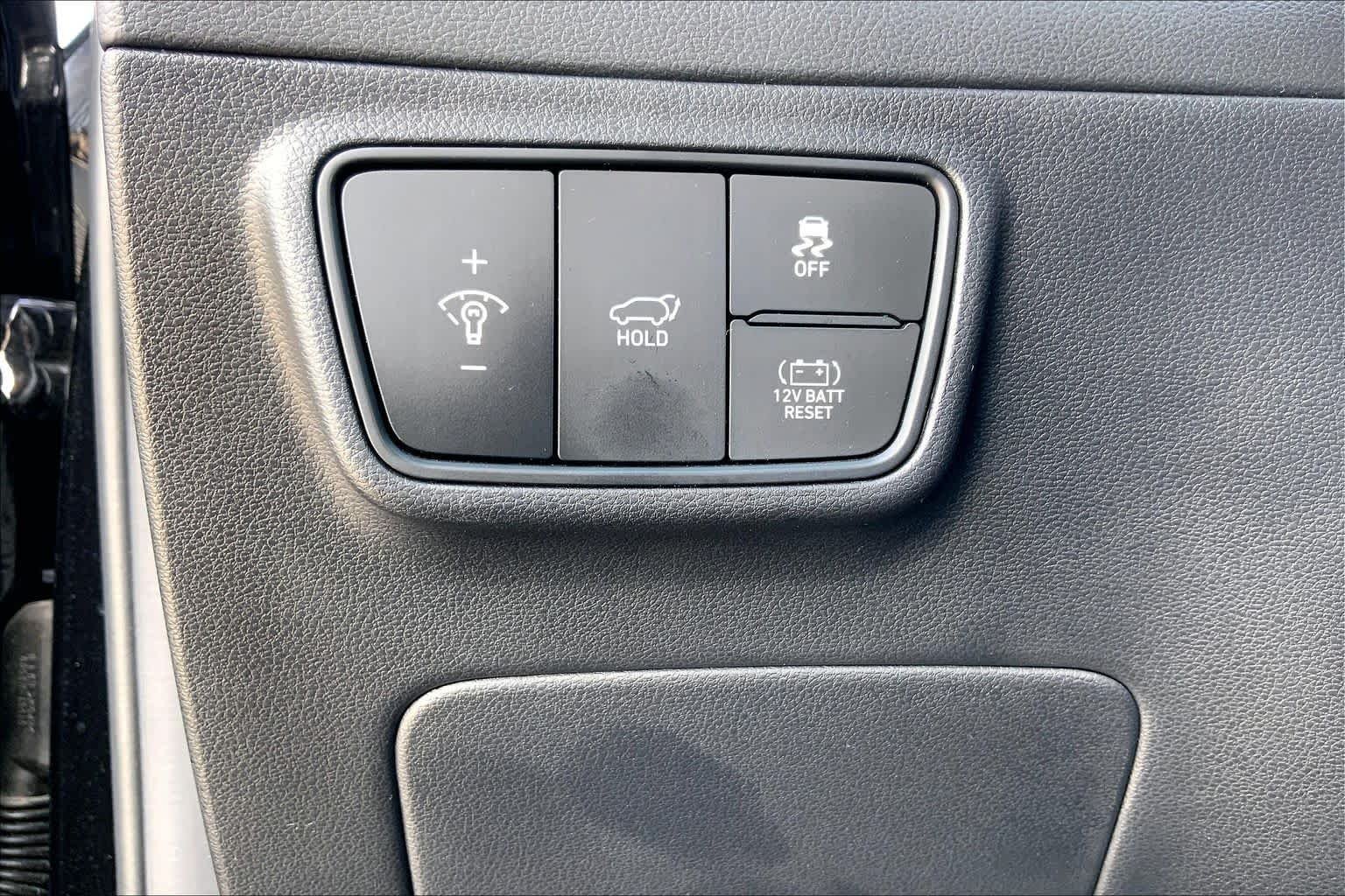 Used 2024 Black Pearl Hyundai SEL Convenience image 33