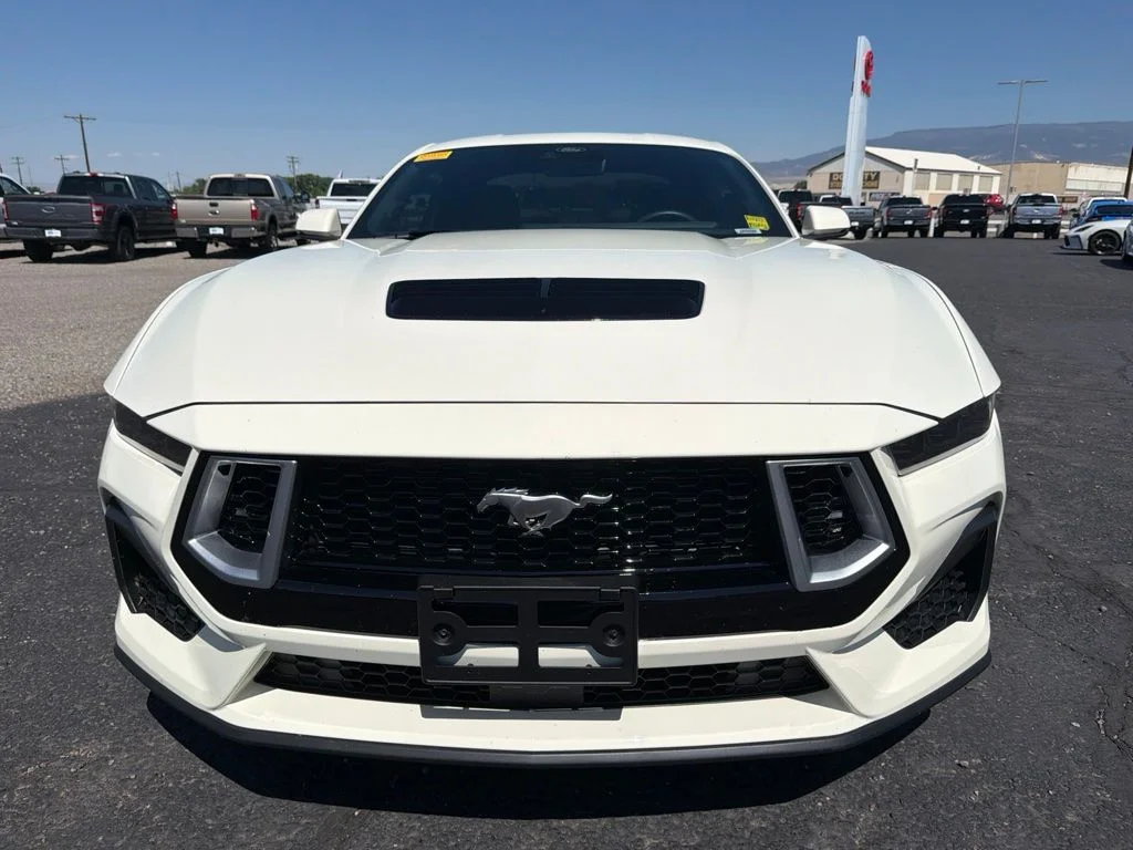 Used 2025 Wimbledon White Ford GT Premium image 5