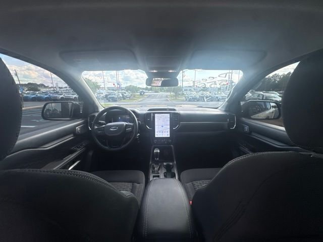 Used 2025 Beige Ford XLT image 19