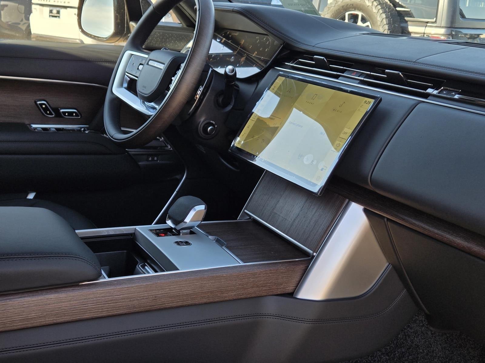 New 2026 Santorini Black LAND ROVER  image 28