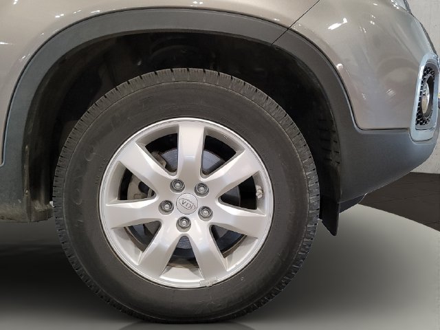 Used 2011 Titanium Silver Kia LX image 30