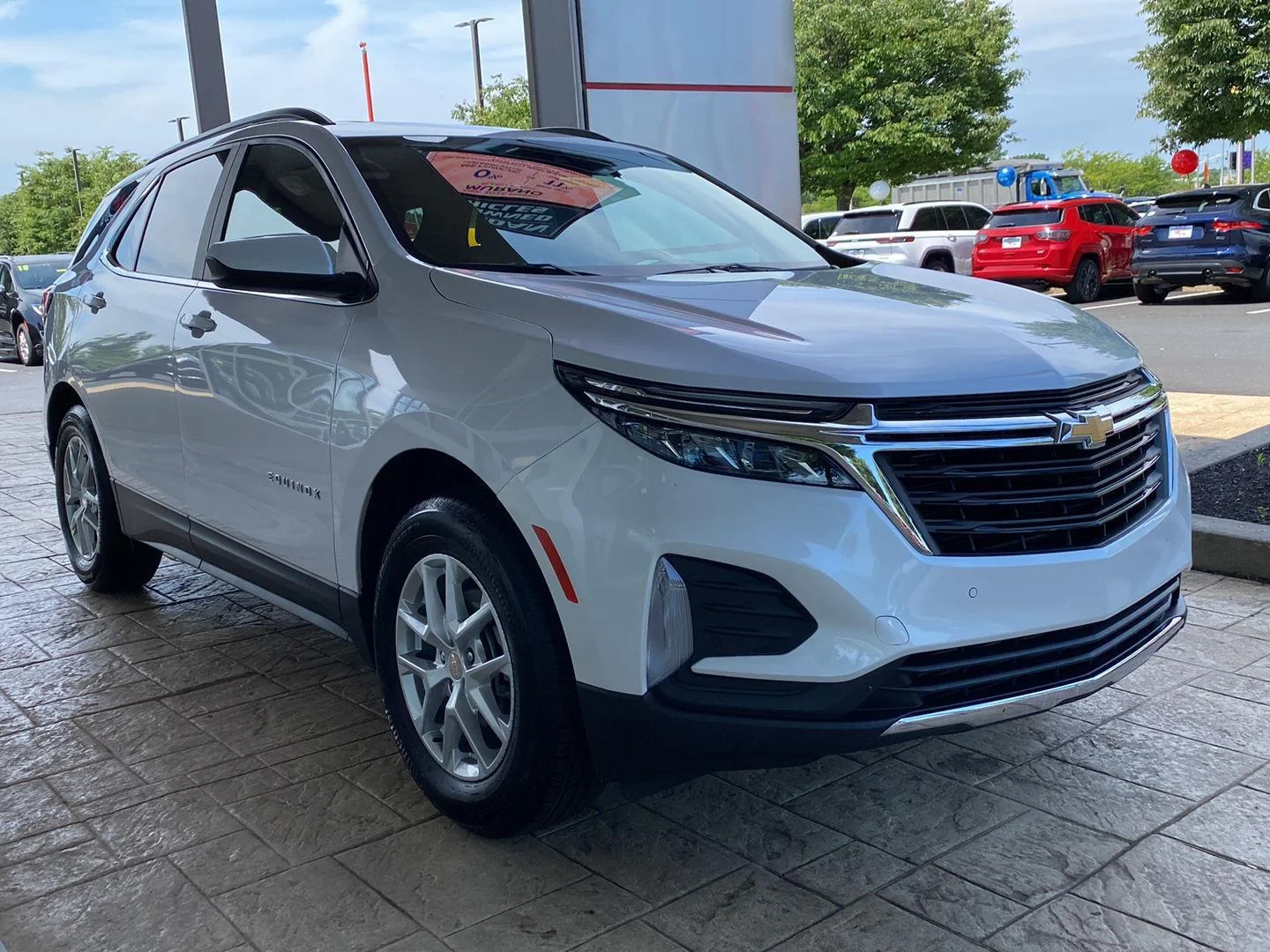Used 2022 Iridescent Pearl Tricoat Chevrolet LT image 3