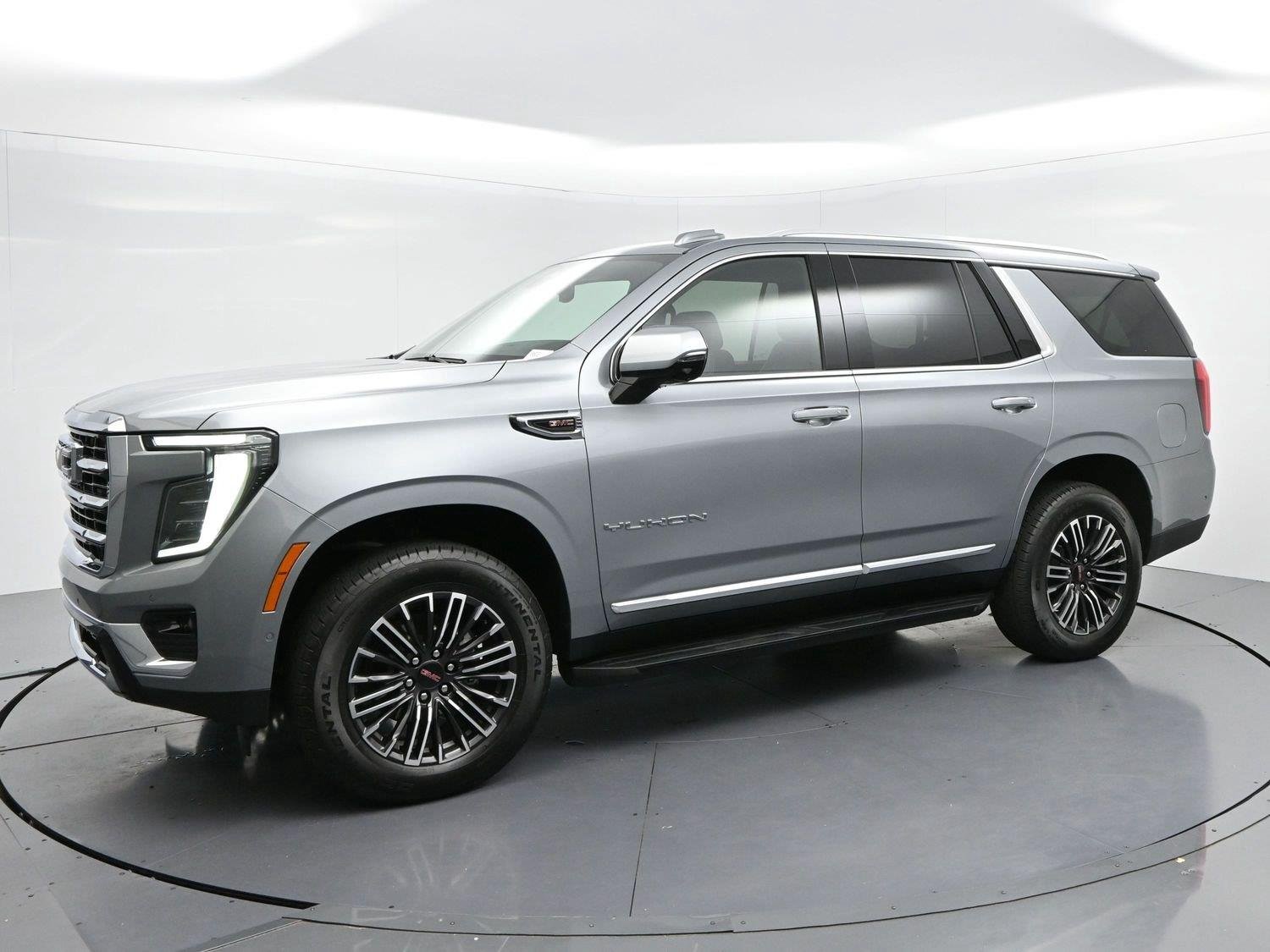 Used 2025 Sterling Metallic GMC Elevation image 4