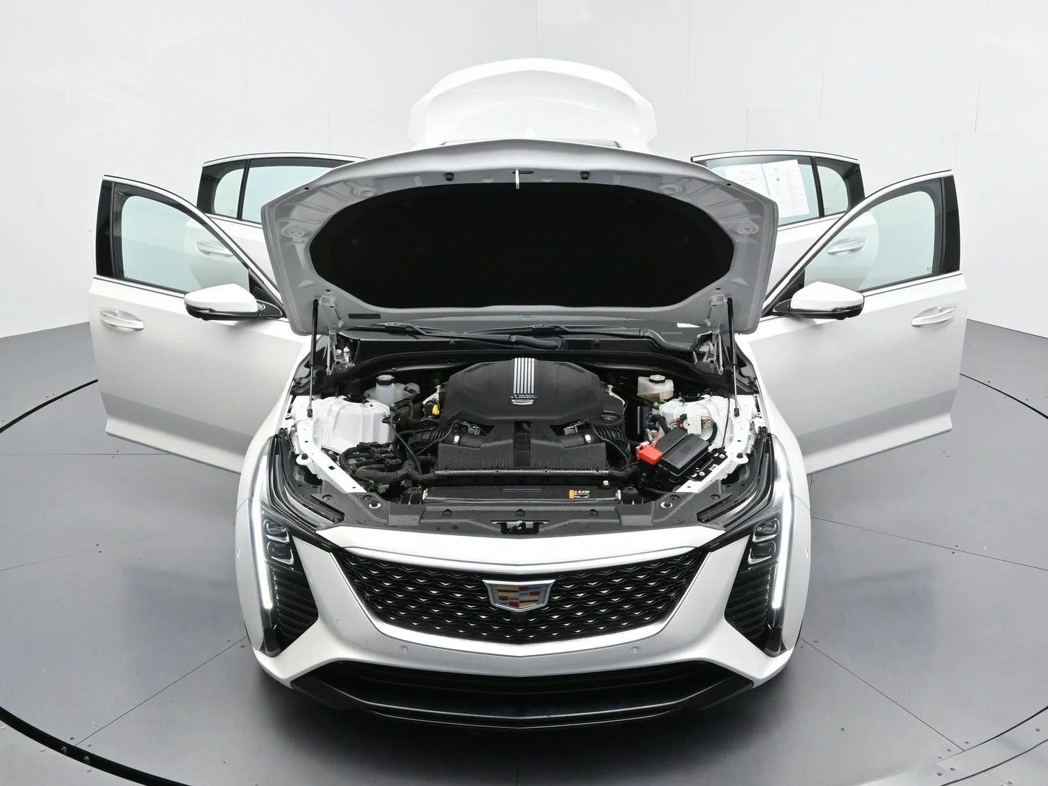 Used 2025 Crystal White Tricoat Cadillac Premium Luxury image 46